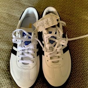 Brand new size 7 1/2 SambarOse W womens running shoes